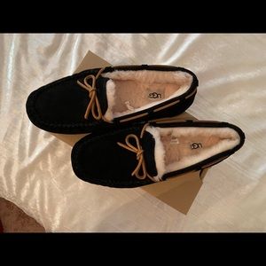❤️BRAND NEW UGG SLIPPERS!❤️